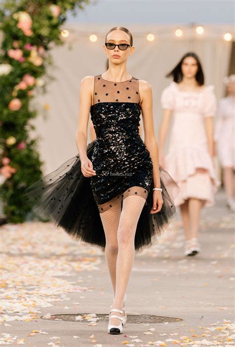 vestidos chanel clásicos|famosos de chanel.